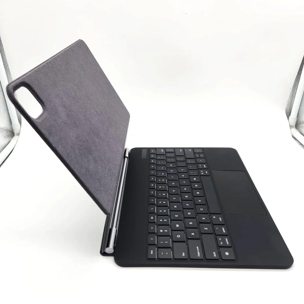 CHESONA iPad Pro 13 Case Keyboard Backlit Trackpad Floating‎ Stand Black